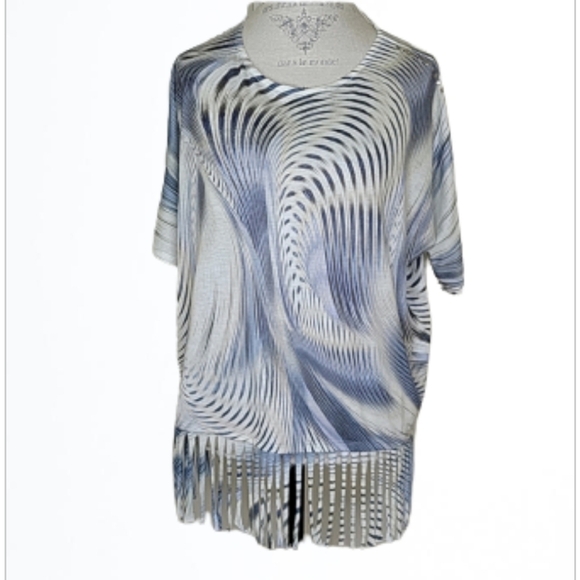 Chico's Tops - Chico's Knit Fringed Abstract Feathered Print Top Size S/M